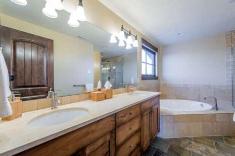 Edgewater Apartment 103 Huntsville エクステリア 写真